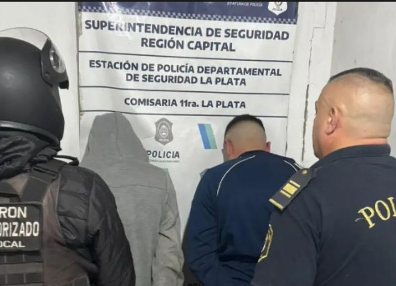 Capturan a dos delincuentes mientras corrian por los techos: habían entrado a robar en una vivienda