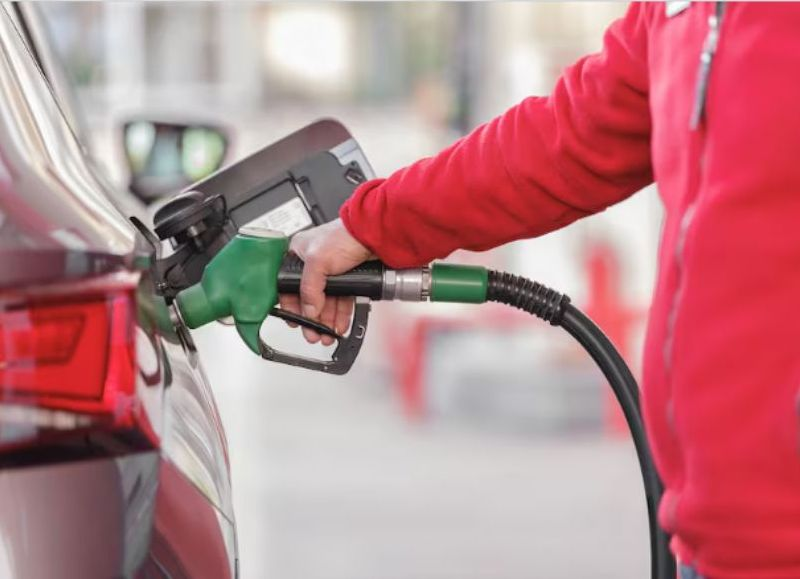 Desde el próximo viernes vuelven a aumentar los combustibles