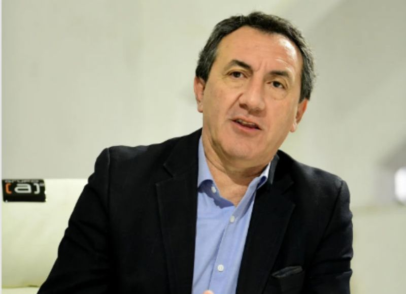Cowen al borde de la salida, pide auxilio al candidato de Sturzenegger en Gimnasia para completar su mandato