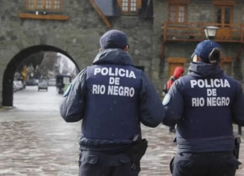 Una mujer le pegó una patada en la cabeza a un bebé de cinco meses