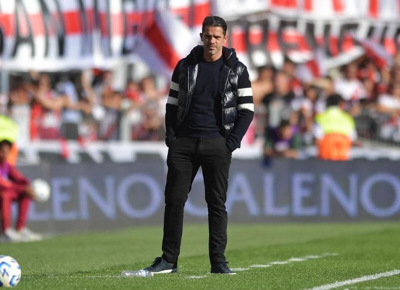 Riquelme echó a Fernando Gago y Boca se quedó sin entrenador tras el Superclásico