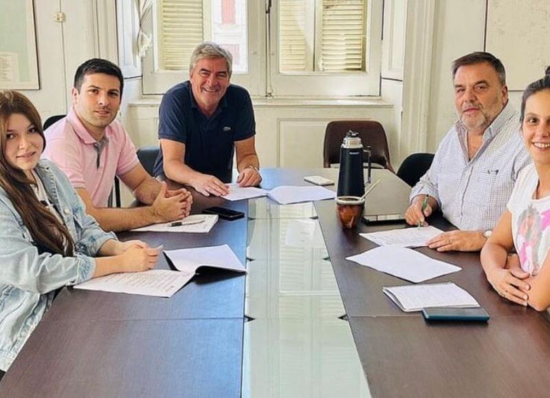 Concejales del bloque UCR+PRO se oponen a la instalación de centrales termoeléctricas en la Ruta 2