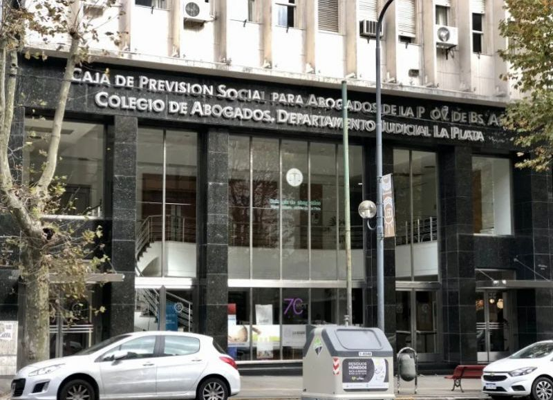 Denuncias, opacidad y uso discrecional de aportes previsionales: el oscuro presente de la Caja de Abogados bonaerense