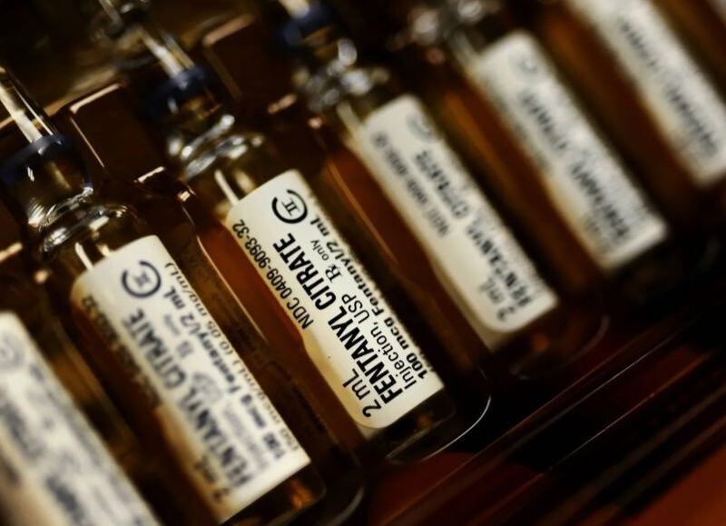 Allanaron cinco empresas por el caso del fentanilo contaminado que dejó 15 muertos en La Plata