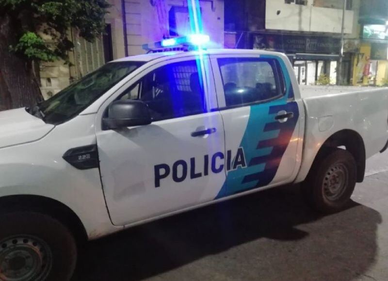 Violento robo a una jubilada y su joven nieta en una casa del barrio La Loma: actuaron tres delincuentes