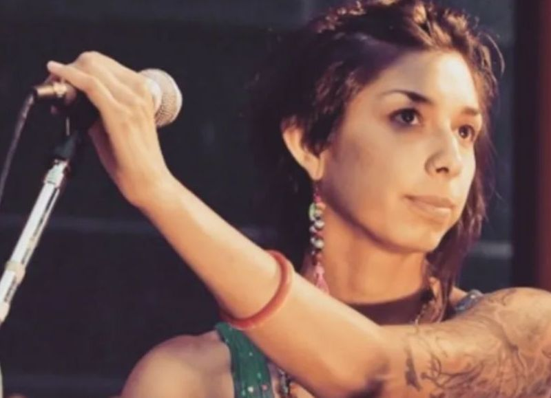 Dolor en La Plata por la muerte de Araceli Julio, la cantante a la que el Gobierno le quitó los remedios oncológicos por el "plan motosierra"