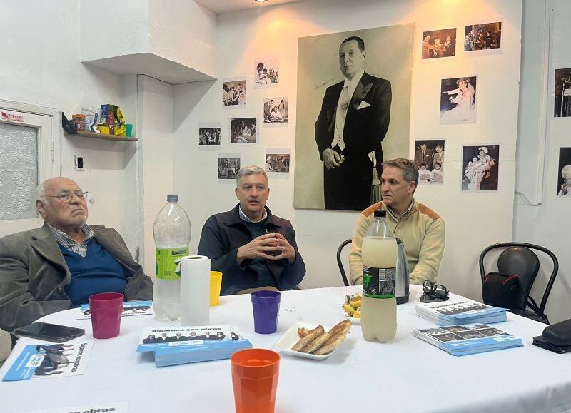 Ariel Archanco visitó la Agrupación Peronista Bonaerense en La Plata