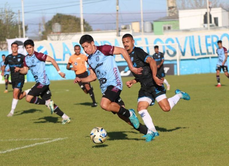 VIDEO | Villa San Carlos aplastó 3-0 a UAI Urquiza con un Felipe Guallama estelar