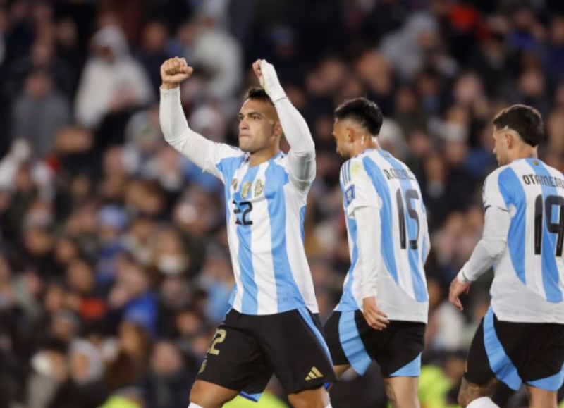 Sin Messi, la Selección argentina cierra su participación en las Eliminatorias ante Ecuador: hora, TV y formaciones
