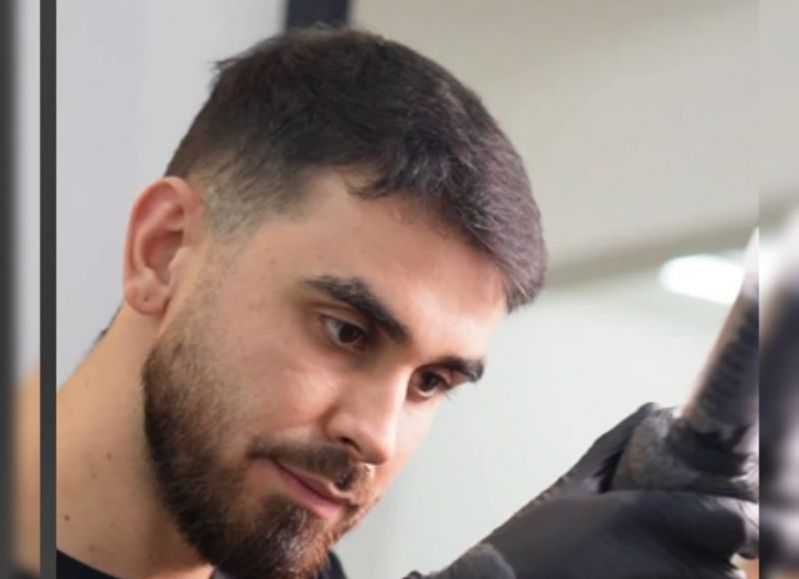Arrancó como hobby en pandemia, y hoy es furor en La Plata por sus tatuajes geométricos y ornamentales: la historia de Facundo Fernández