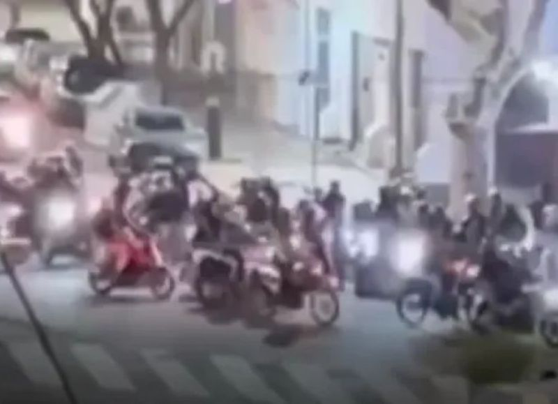 Otra noche de disturbios por caravanas de motos en La Plata