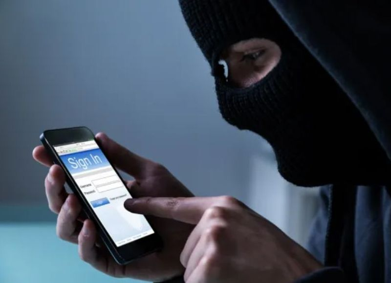 Estafa virtual en La Plata: se hicieron pasar por Mercado Libre y le vaciaron las cuentas bancarias