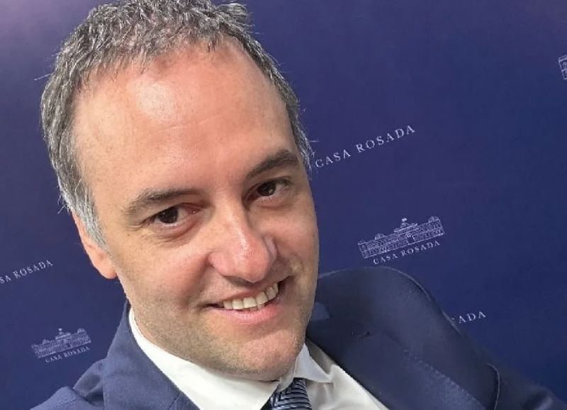 Manuel Adorni explicó su patrimonio tras presentar su declaración jurada: "Con mi mujer ganamos US$300 mil en criptomonedas"