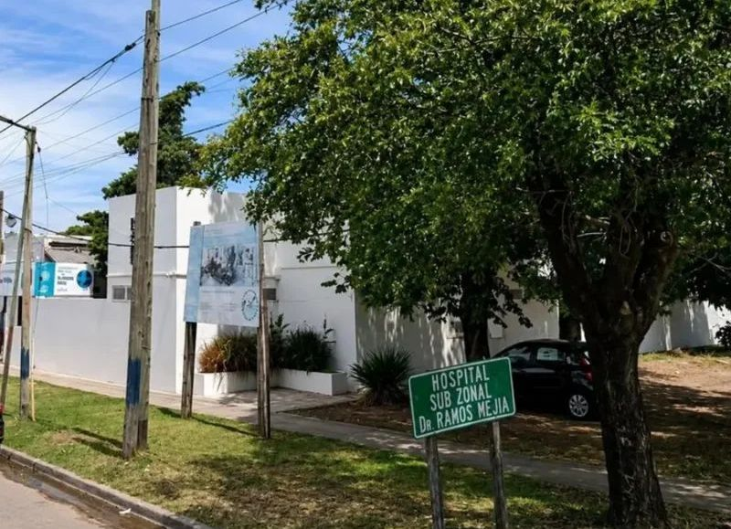 Un adolescente denunció un brutal ataque sexual en el estacionamiento de un hospital de La Plata