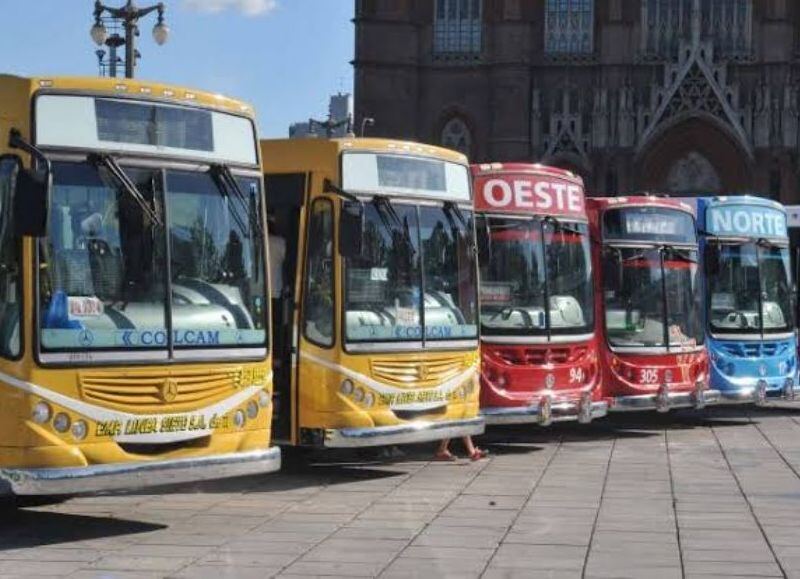El nuevo sistema de micros vuelve a foja cero y el Municipio prepara una nueva licitación