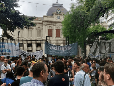 Docentes de la UNLP van al paro este miércoles tras rechazar un aumento salarial del 3%